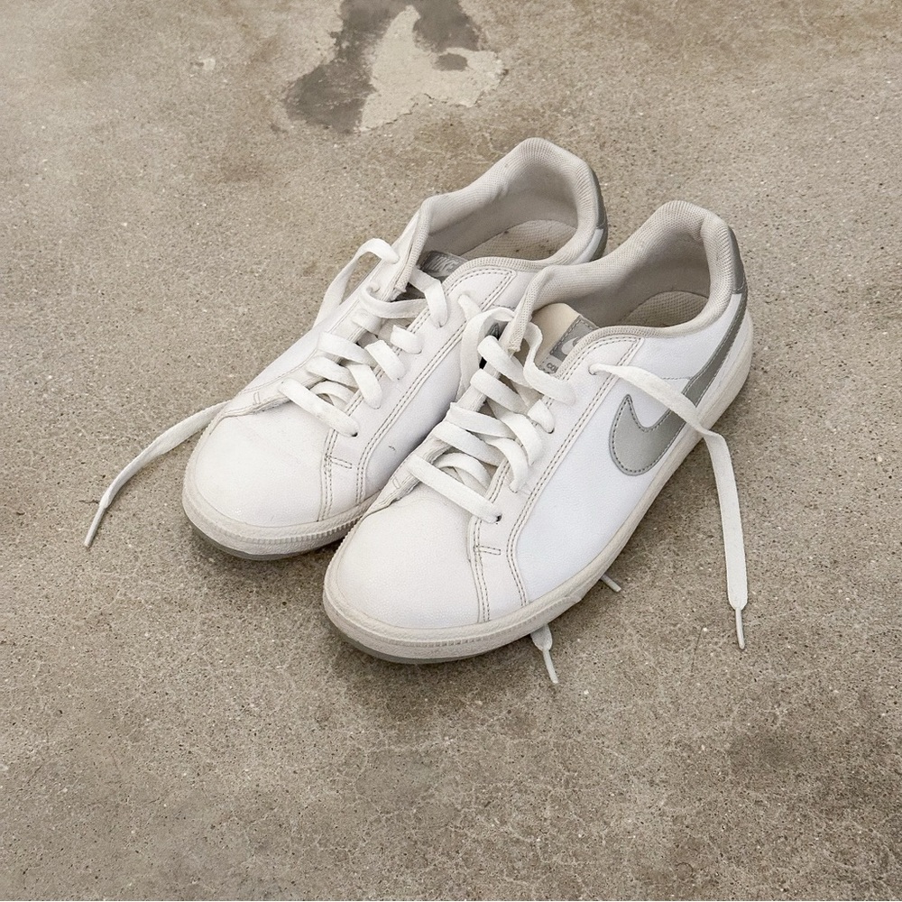 Nike Court Majestic